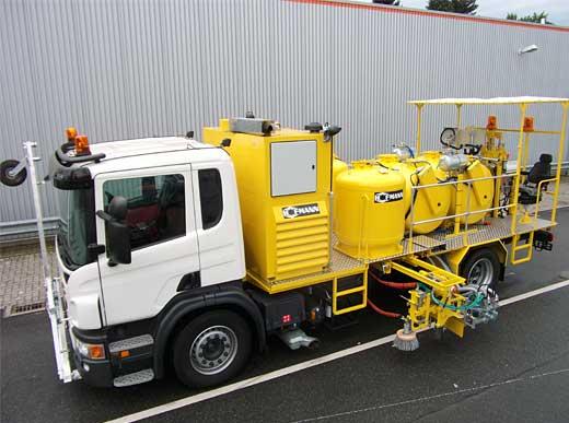H36-2400P mit Druckbehälter für Kaltfarben (2 x 1200 ltr) mit wegabhängiger Dosierpumpe (AMAKOS<sup>®</sup>), Markeureinheit beidseitig