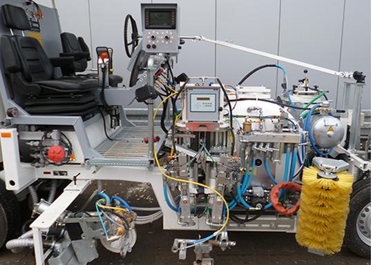 CONEX® pompe de dosage avec portion de durcisseur réglable en continu pour des machines equipées pour l'application Airless d'enduits à froid pulvérisés 98:2