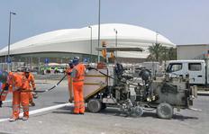 H16 mit zusätzlichem Kaltfarben-Behälter 24 ltr, für Handarbeiten - neues Fußballstadion für FIFA World Cup 2022 Al Wakrah-Doha in Qatar
